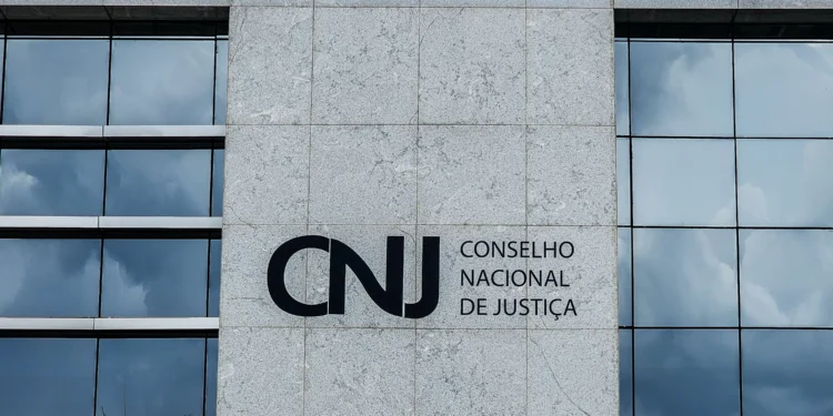 Alcolumbre autoriza CCJ analisar três indicações para o CNJ