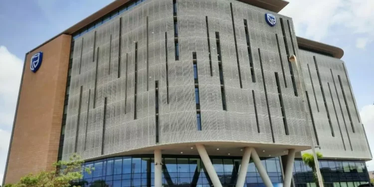 Standard Bank Angola celebra acordo de correspondência com J.P. Morgan