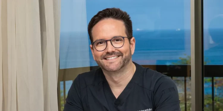 Outubro Rosa: cirurgião explica impactos da reconstrução mamária