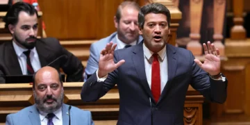 Parlamento aprova as alterações à Lei da Nacionalidade sem garantia de aprovação final