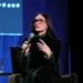 Minimalismo e maximalismo juntos? Demi Moore mostra que dá…