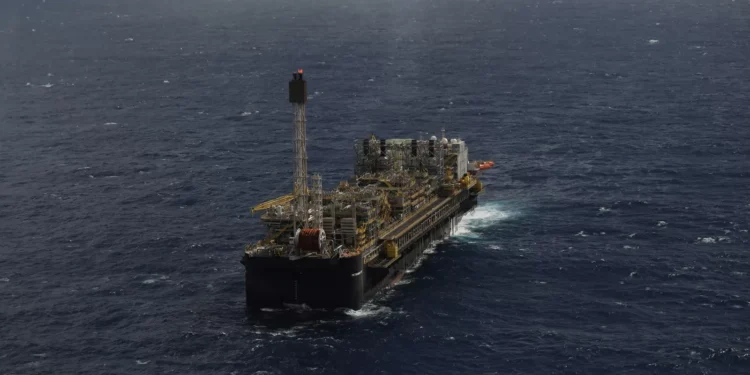 Petrobras arremata 2 de 7 blocos ofertados em leilão do pré-sal da ANP