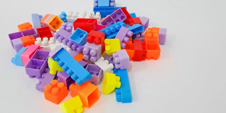 Brinquedos vendidos no Brasil têm níveis preocupantes de elementos tóxicos