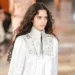 A intimidade ganha a passarela no desfile da Louis Vuitton, em Paris