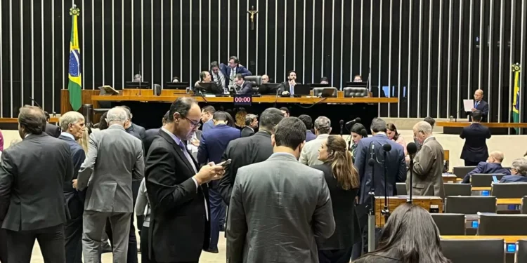 Queda da MP 1303: IOF, dividendo e leilão de petróleo são opções a rombo de R$ 20 bi
