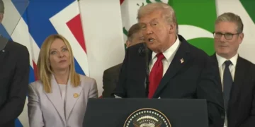Trump para Meloni: “Linda jovem mulher”