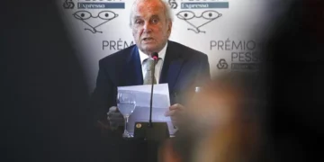 “Legado de independência”: Partidos reagem à morte de Francisco Pinto Balsemão