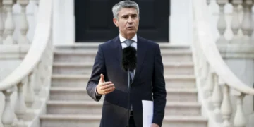 Carneiro considera incompreensível que PGR não tenha aberto inquérito ao caso Spinumviva