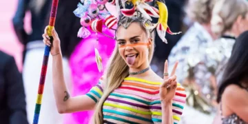 Fogo no Parquinho? Inspirações divertidas de cabelos malucos no tapete vermelho