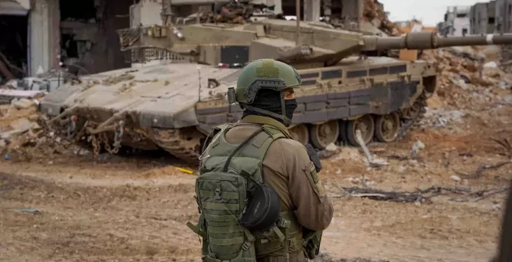 Israel diz que cessar-fogo e ajuda serão retomados após ataques em Gaza