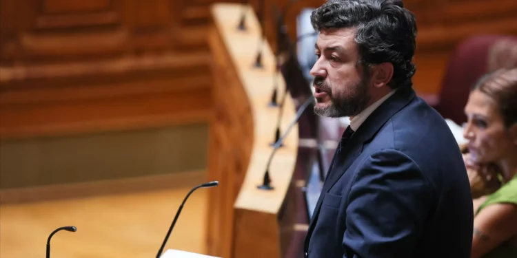 PS quer “equilíbrio” e especificidade para CPLP e UE na revisão da lei da nacionalidade