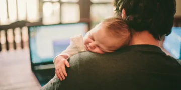 Agora é com o papai: eles já aspiram mais a ter filhos do que as mulheres, diz pesquisa