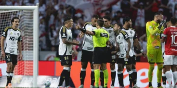 Atlético-MG detona arbitragem e pede mudanças drásticas: “Inadmissível”
