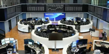 Bolsas da Europa fecham sem direção à espera de balanço da Nvidia