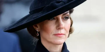 O que os brincos de rubi de Kate Middleton têm a ver com a preparação do futuro rei da Inglaterra?