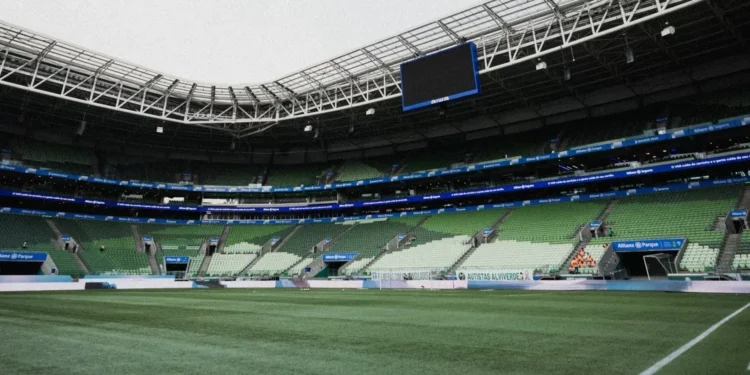 Palmeiras x Vitória: escalações e onde assistir ao jogo do Brasileirão