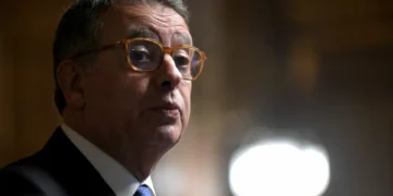 Seguro cancela debate com Cotrim por motivos de saúde