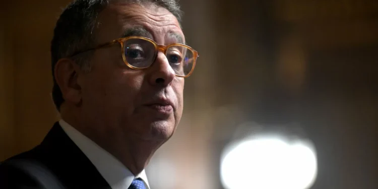 Seguro cancela debate com Cotrim por motivos de saúde