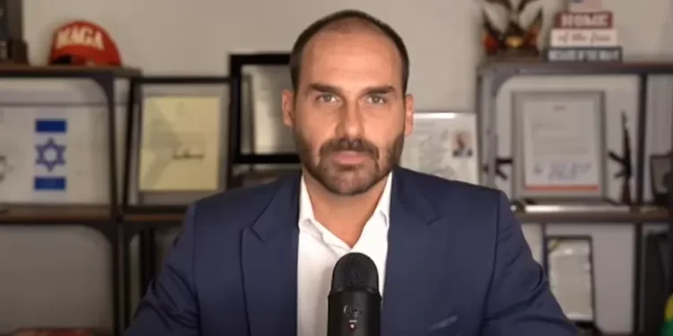 Eduardo Bolsonaro volta a atacar Tarcísio de Freitas