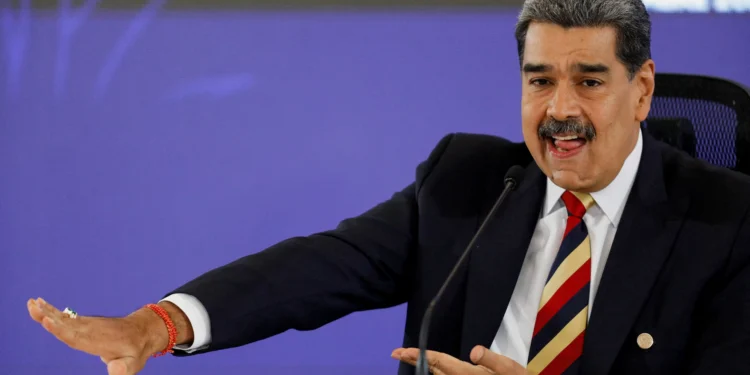 Maduro descumpriu ultimato de Trump para deixar poder, dizem fontes