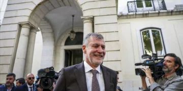 Gouveia e Melo recusa responder a Carneiro e diz que não suspende agenda na greve