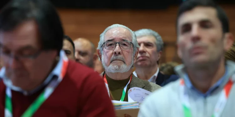 Isaltino defende revisão de carreiras de trabalhadores das autarquias