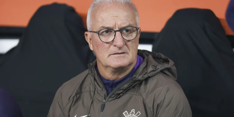 Dorival Júnior xinga torcedor após empate entre Corinthians e Vasco; veja