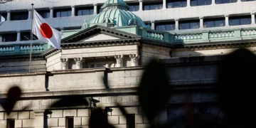 Banco do Japão aumenta taxas de juros para maior nível em 30 anos