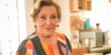 Beth Goulart homenageia Nicette Bruno nos 5 anos de sua morte