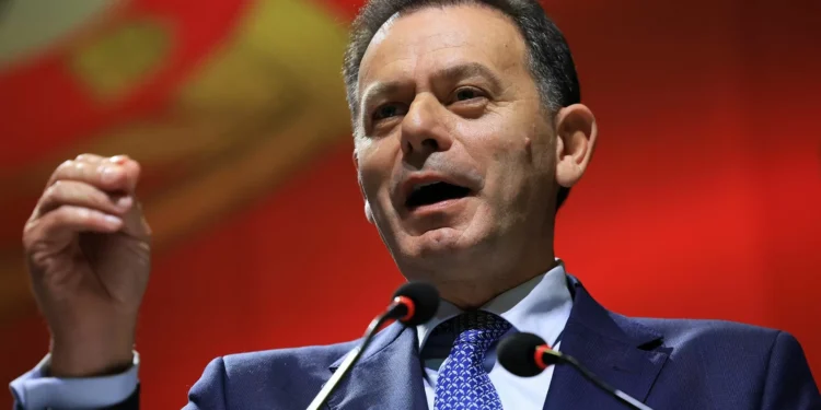 Montenegro garante: regionalização não avança nesta legislatura