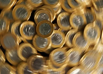 Arrecadação federal atinge R$ 226,8 bi em novembro e soma R$ 2,59 tri no ano