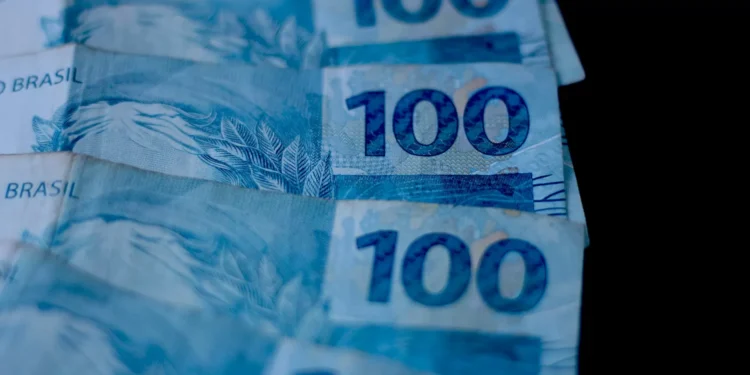 Brasil tem fluxo cambial negativo de US$ 3,363 bi em dezembro até dia 19, diz BC