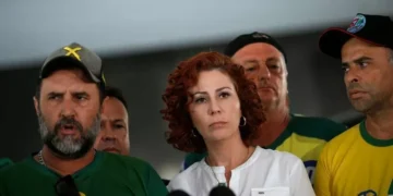 Oposição reage à decisão de Moraes sobre perda de mandato se Zambelli