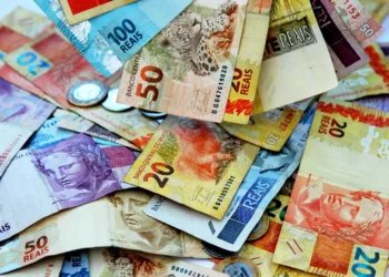 Novo salário mínimo injetará R$ 81,7 bi na economia, estima Dieese