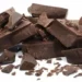 Consumo de substância do chocolate amargo pode retardar envelhecimento biológico, indica pesquisa