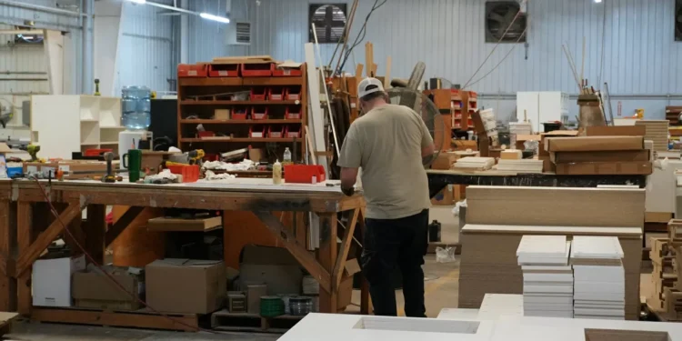 Produção manufatureira dos EUA fica inalterada em novembro