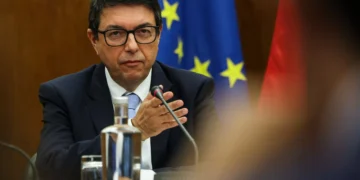 Diretor do SNS diz que há cerca de 2.800 internamentos indevidos nos hospitais