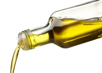 Consumo regular de azeite pode estar associado a menor gordura abdominal, sugere estudo