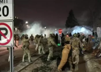 Cidade de Minneapolis entrará com liminar para suspender operação federal