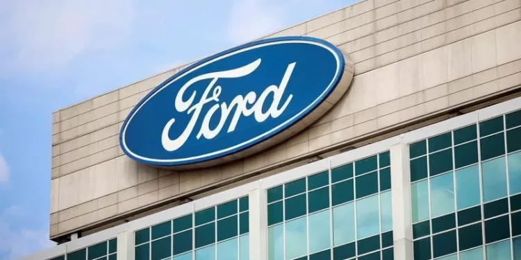 Lucros da Ford aumentam apesar do impacto da greve da UAW