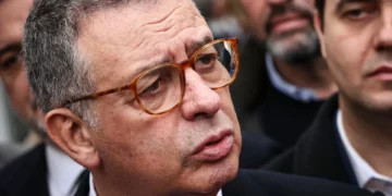 Seguro apela ao voto porque “sondagens não elegem presidentes”