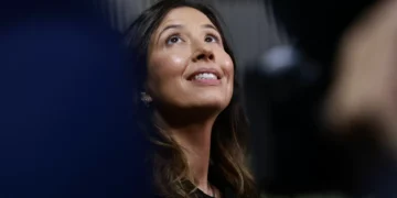 IL não apoia ninguém, mas Mariana Leitão vota “sem entusiasmo” em Seguro