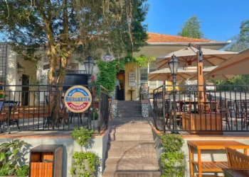 Em Pomerode, visitamos o biergarten que transforma comida alemã em destino