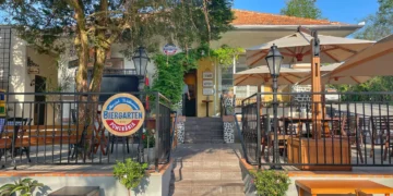 Em Pomerode, visitamos o biergarten que transforma comida alemã em destino