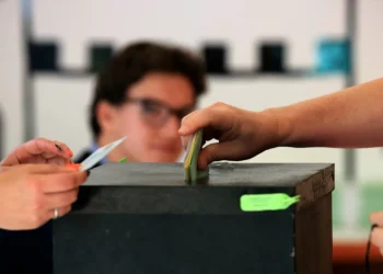 Boletins de voto com dois candidatos na segunda volta, diz CNE