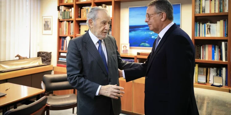 Ramalho Eanes apoia Seguro com quem se identifica “no pensamento democrático”