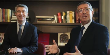 Carneiro pede que não haja um socialista a ficar em casa e apela ao voto em Seguro