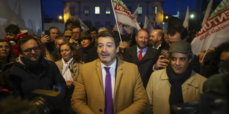 Ventura nega autoritarismo e diz que a sua luta é contra “sistema de interesses”