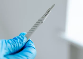 Mais mulheres com bisturi: como consolidar esse progresso?