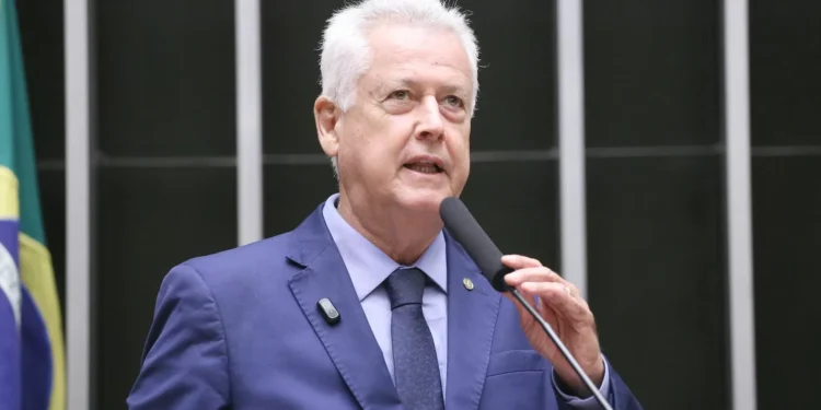 Rollemberg diz que eleição é motivo para instalar CPI do Banco Master